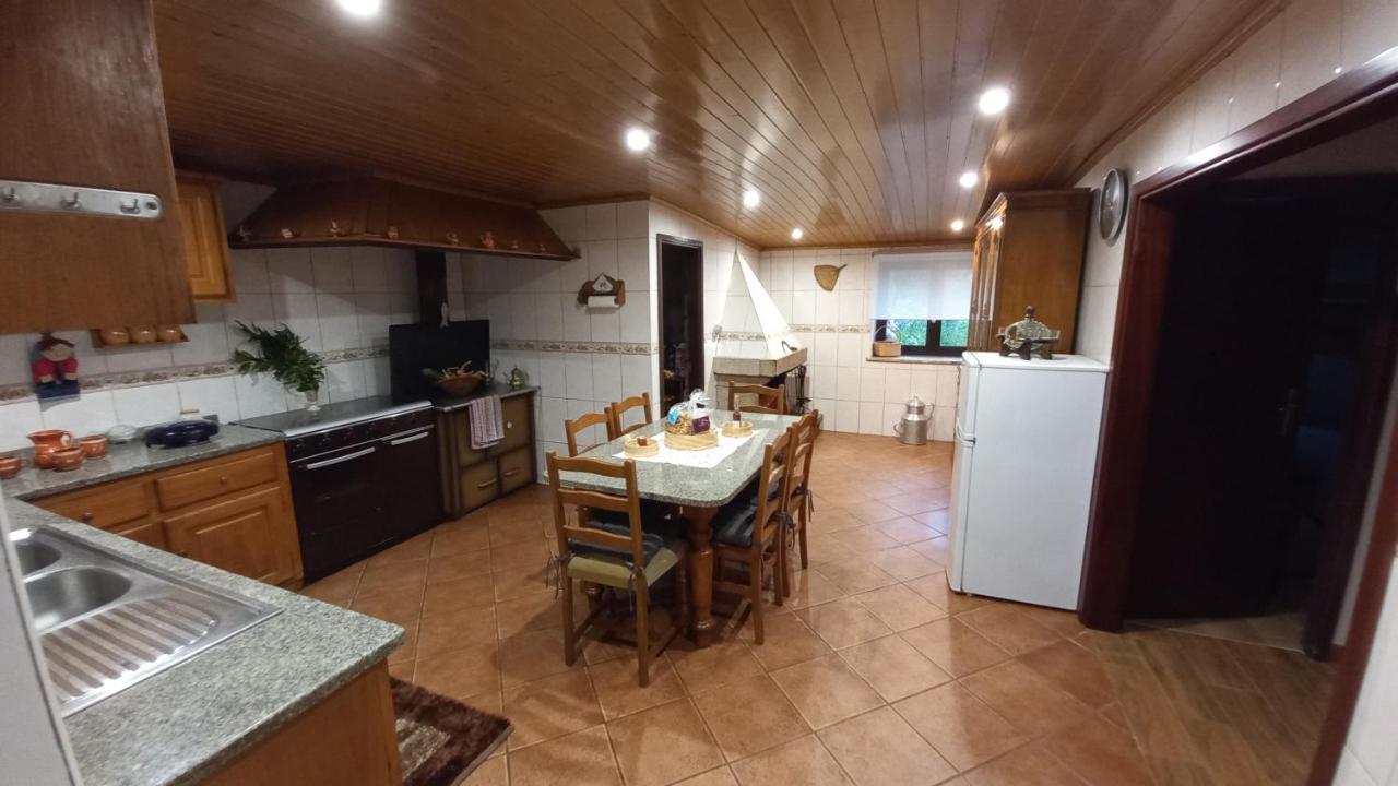 파레드스 드 코라 Casa Da Rosa Porreiras 빌라 외부 사진