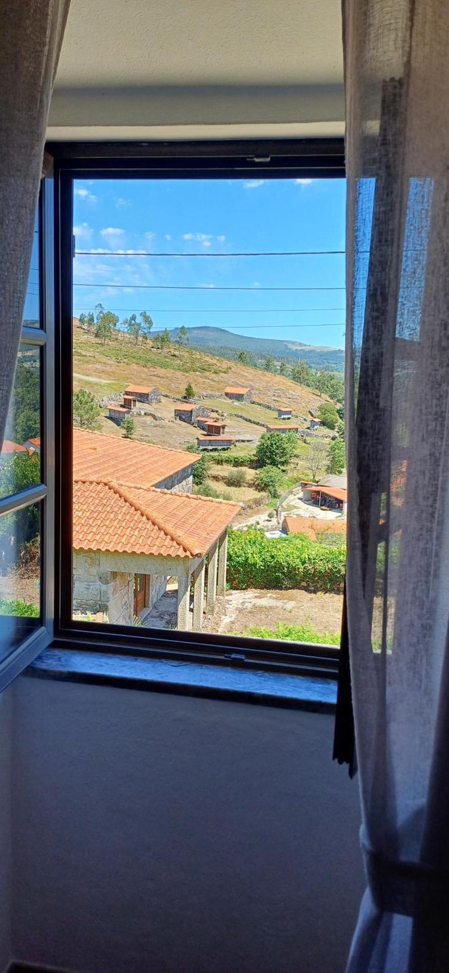 파레드스 드 코라 Casa Da Rosa Porreiras 빌라 외부 사진